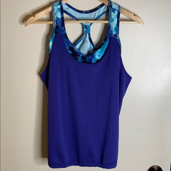 🔥4/$20 Ladies racerback tank built in bra